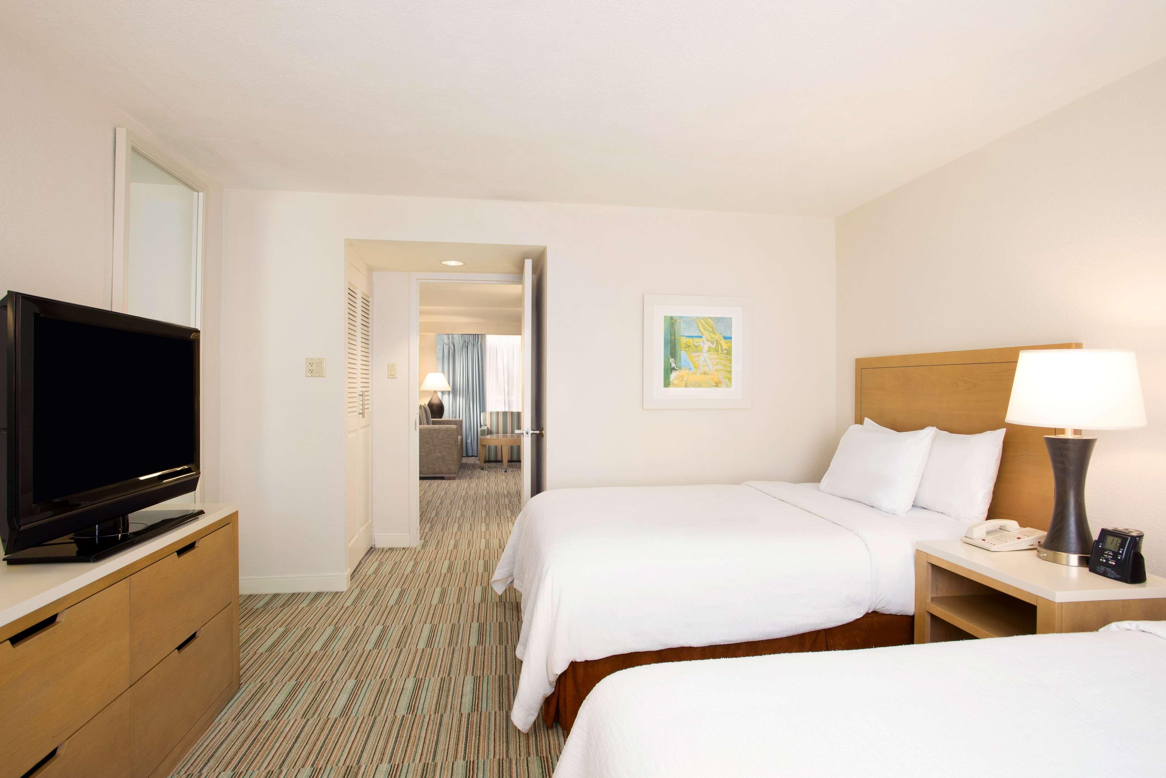 Embassy Suites By Hilton San Juan - Hotel & Casino Exterior photo